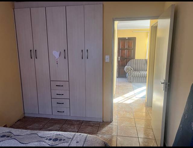 2 BEDROOM FREEHOLD FOR SALE IN SOSHANGUVE VV